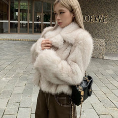Women’s Luxury Faux Fur Coat – Cropped Winter Jacket with Turn-Down Collar and Covered Button Closure